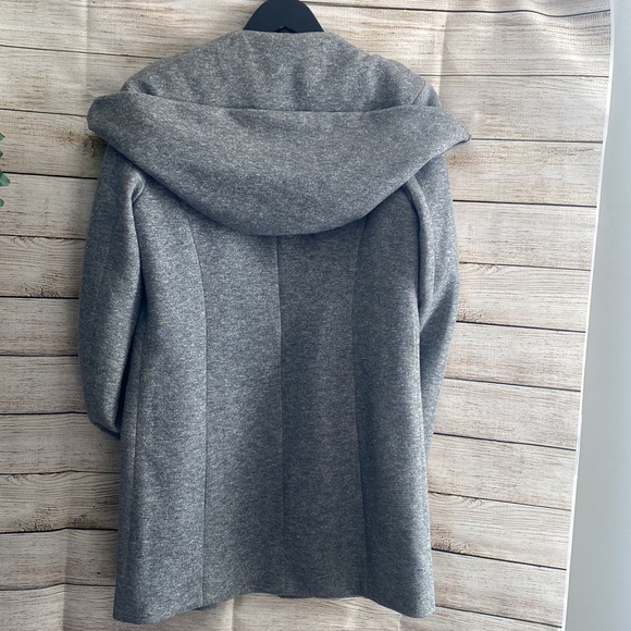 XS | Vero Moda light grey hooded coat. - Picture 9 of 9